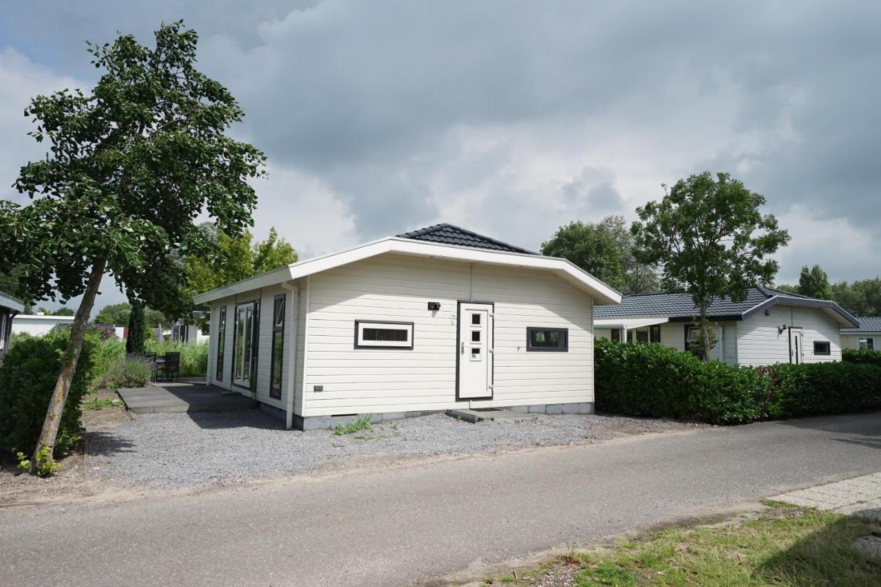 Europarcs De Biesbosch Hotell Willemsdorp Rom bilde